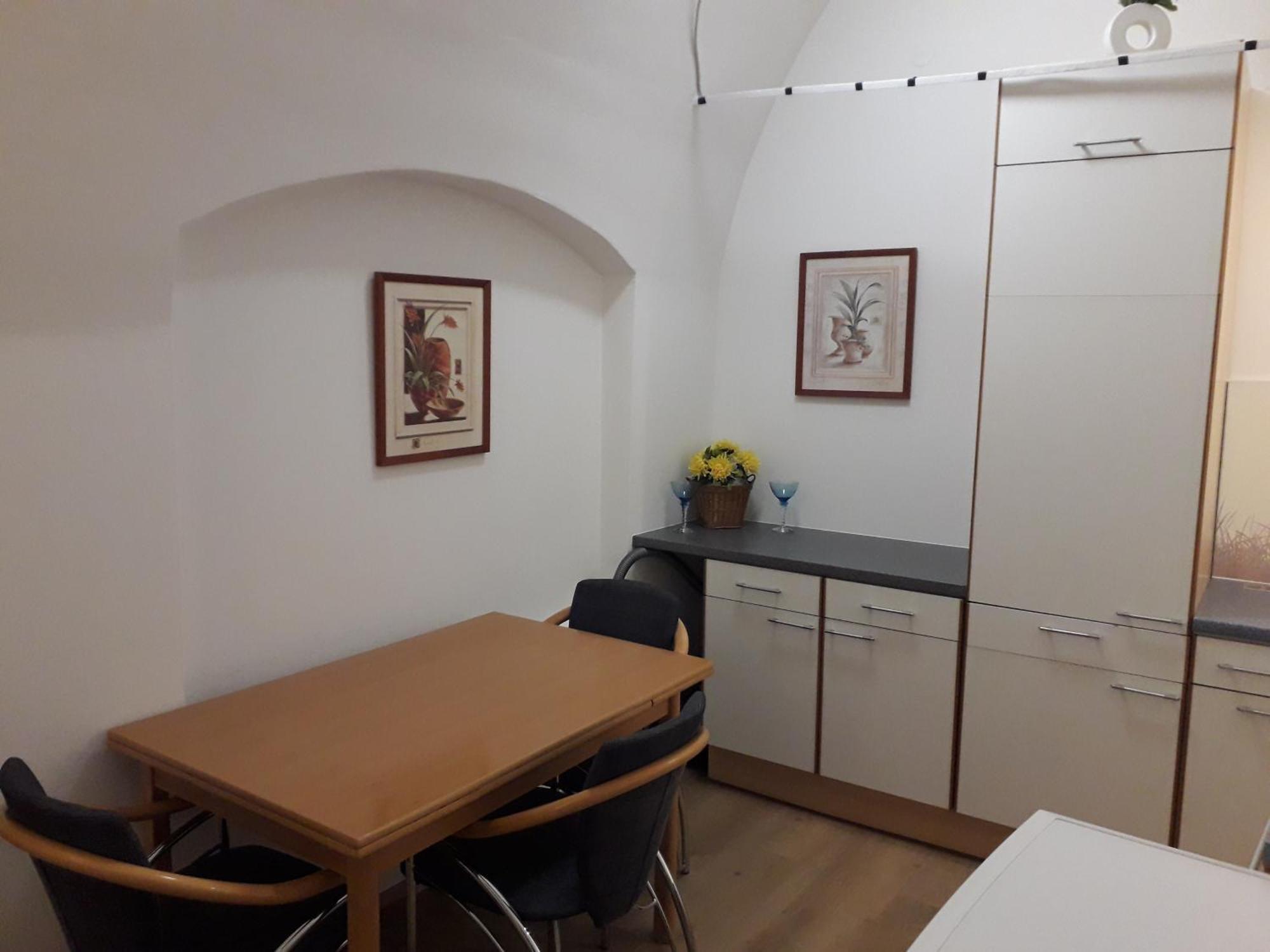 11 Zentrum Mit 2 Schlafzimmer Bestrooms Eu Apartment