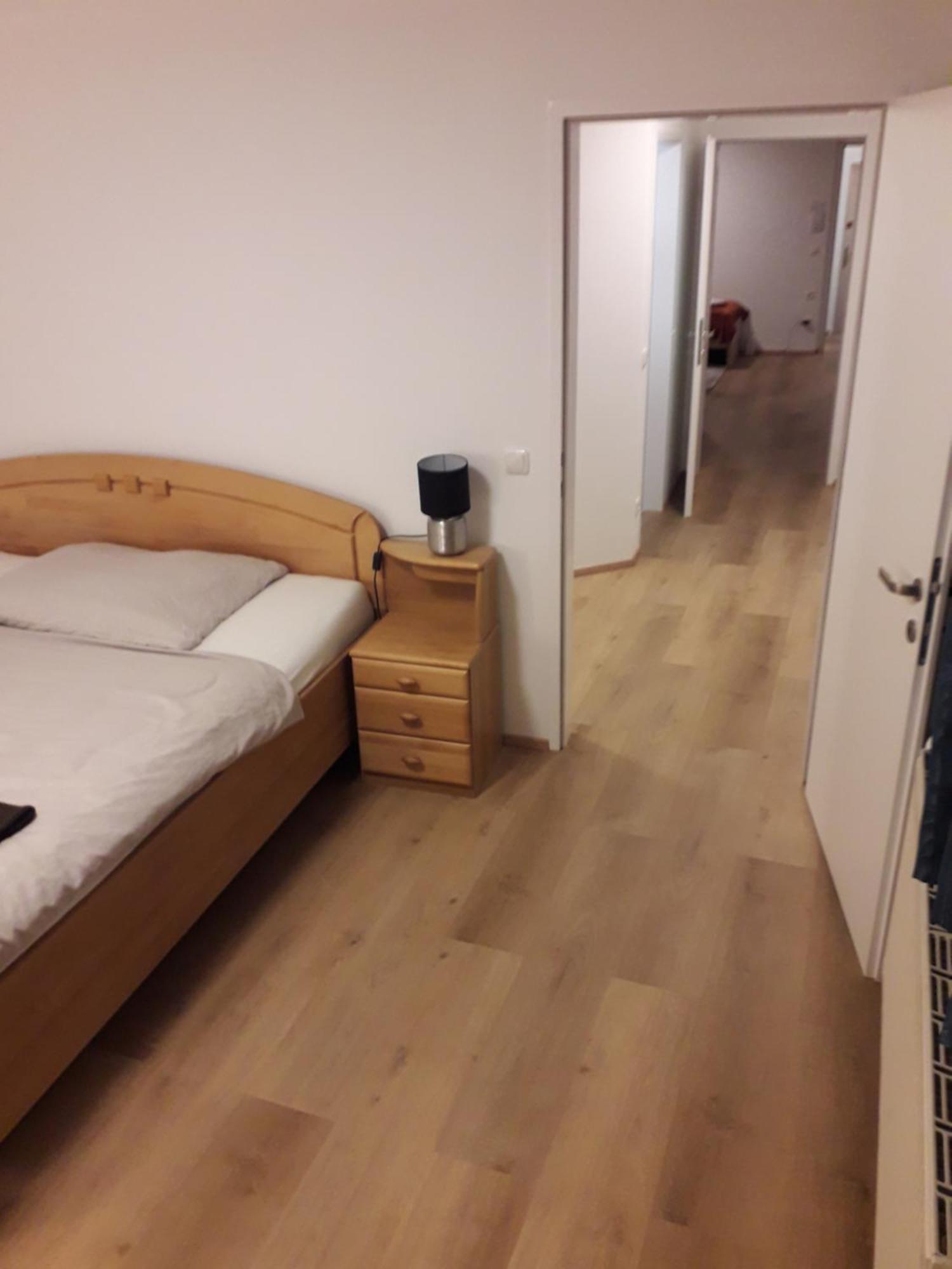 11 Zentrum Mit 2 Schlafzimmer Bestrooms Eu *